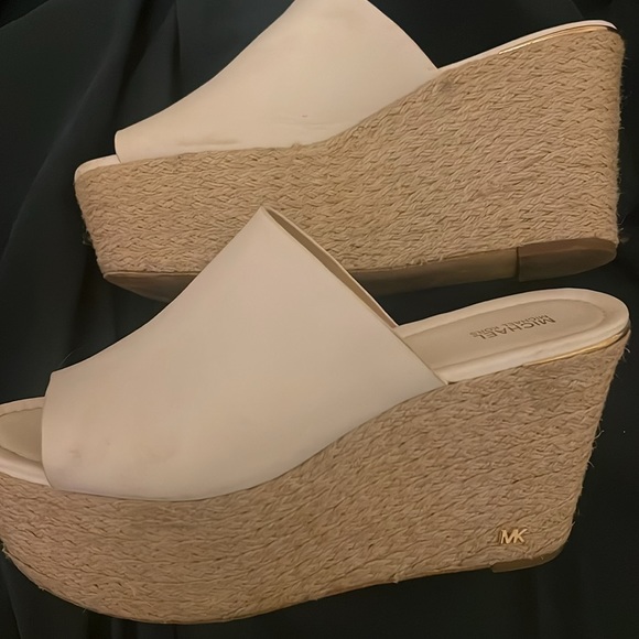 Michael Kors white wedge sandals size 10 - Picture 2 of 4